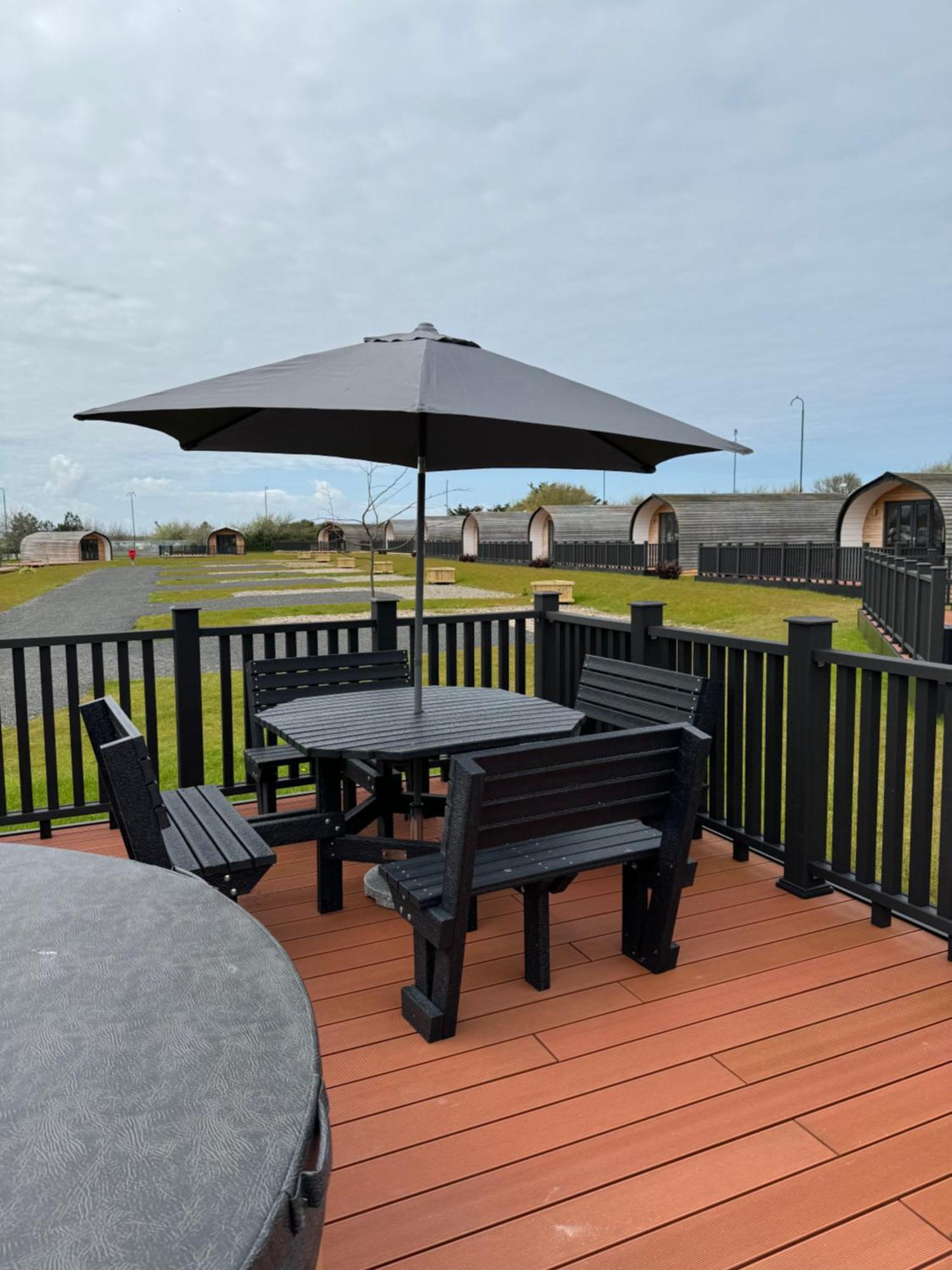 Ffrith Beach Glamping With Hot Tub Hotel Prestatyn Exterior photo
