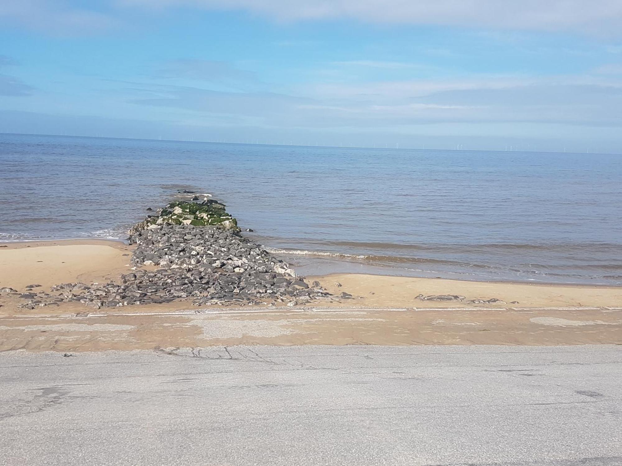 Ffrith Beach Glamping With Hot Tub Hotel Prestatyn Exterior photo