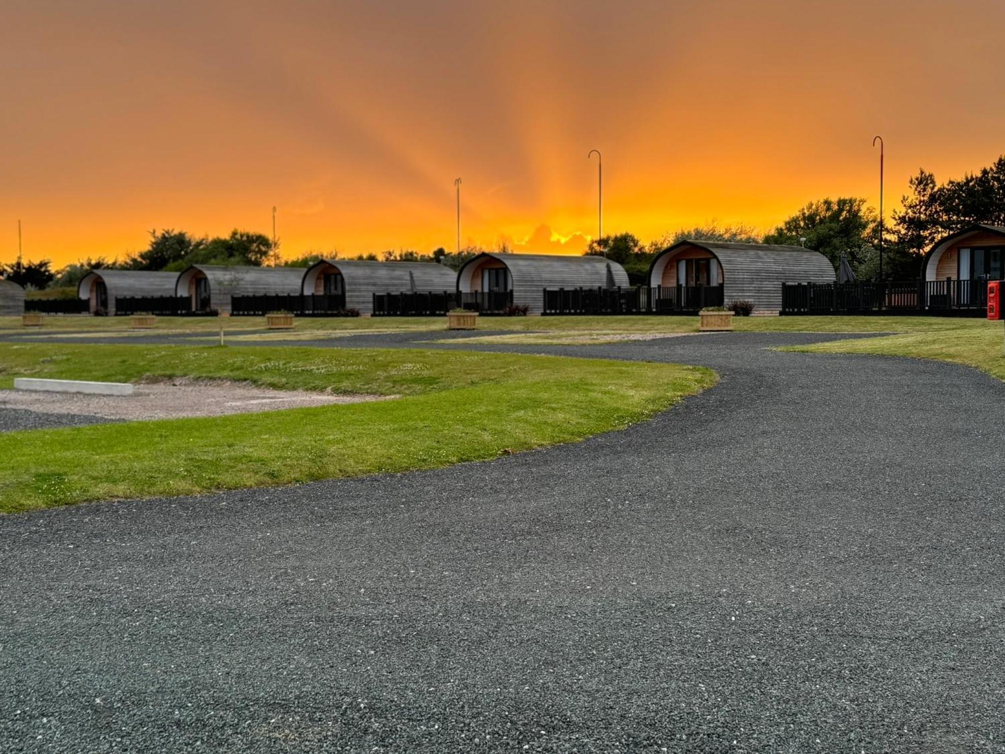 Ffrith Beach Glamping With Hot Tub Hotel Prestatyn Exterior photo
